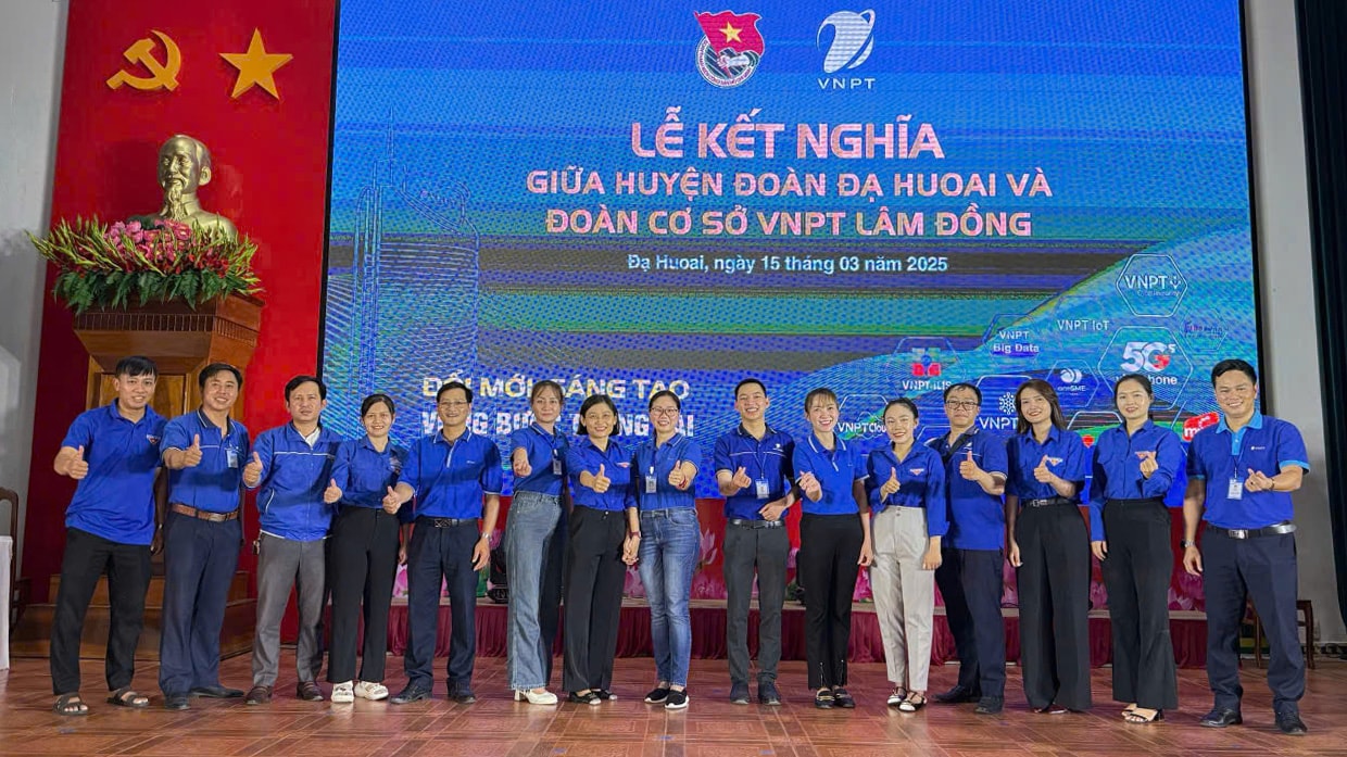 Đoàn viên, thanh niên của 2 đơn vị tại Lễ ký kết nghĩa
