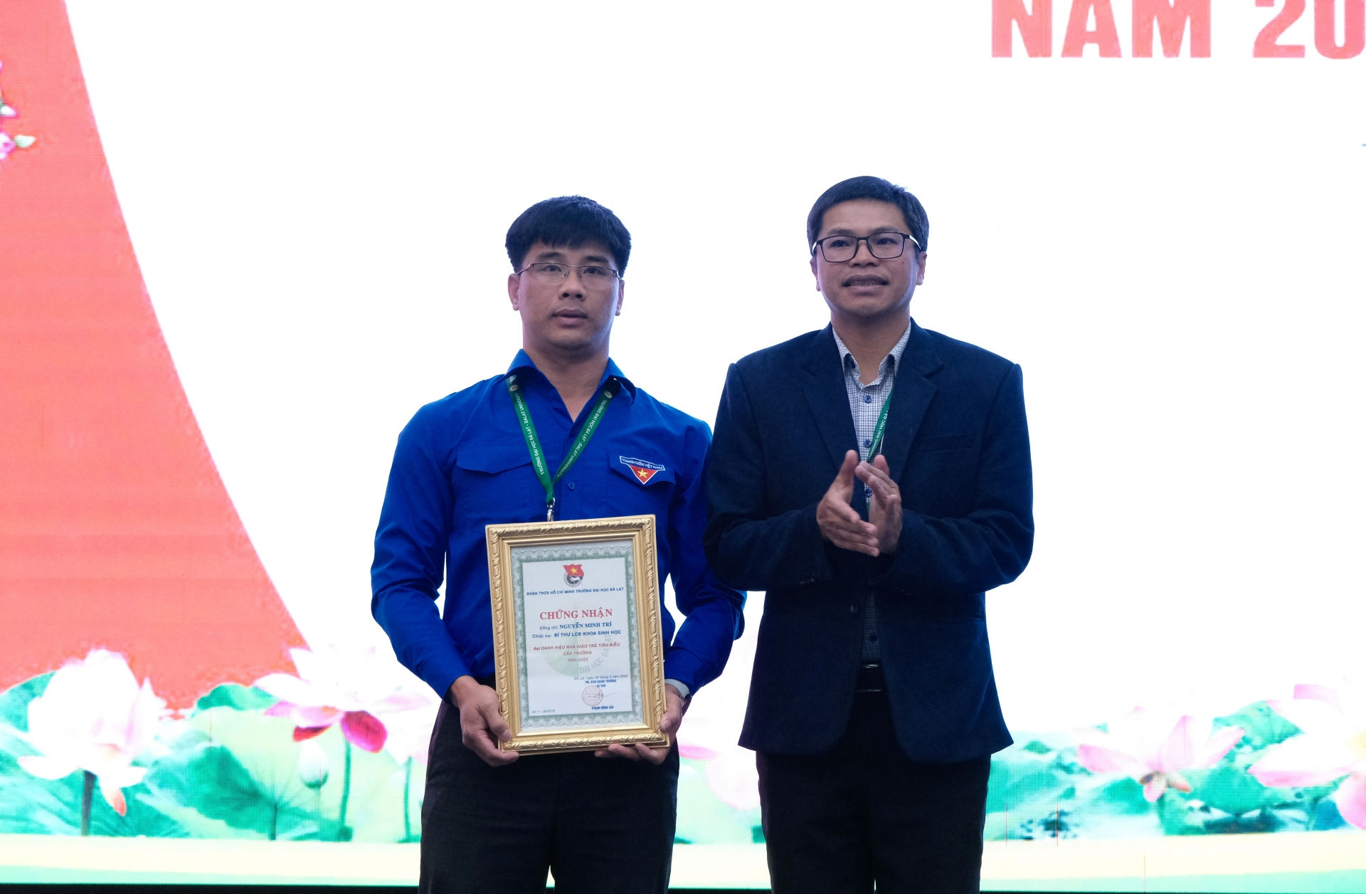 Phó Hiệu trưởng Trường Đại học Đà Lạt Trần Thống  vinh danh Danh hiệu nhà giáo trẻ tiêu biểu cấp trường năm 2025 