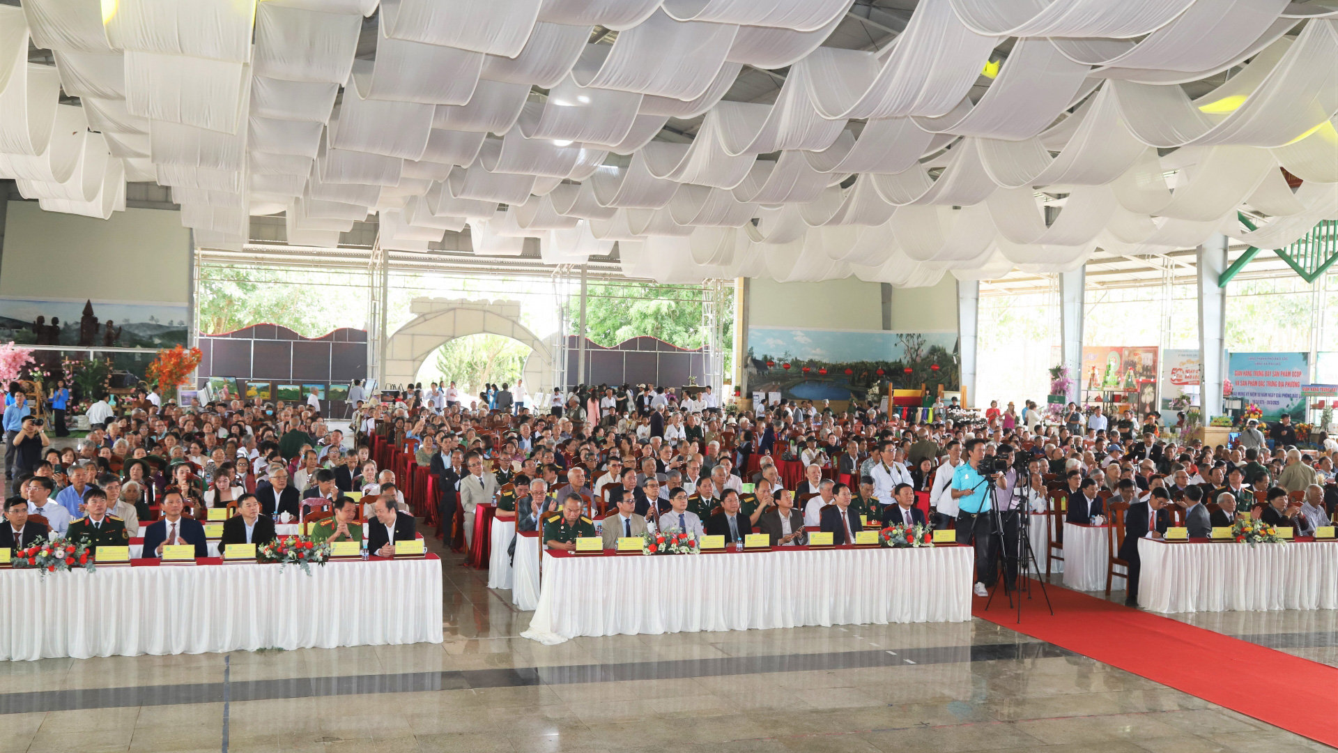 Quang cảnh Lễ kỷ niệm 50 năm Ngày giải phóng Bảo Lộc