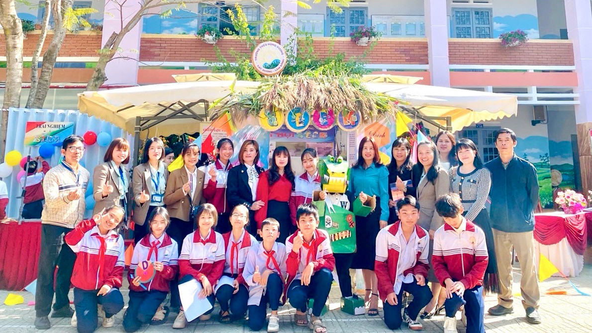 Ngày hội STEM là sân chơi khoa học cho các em học sinh