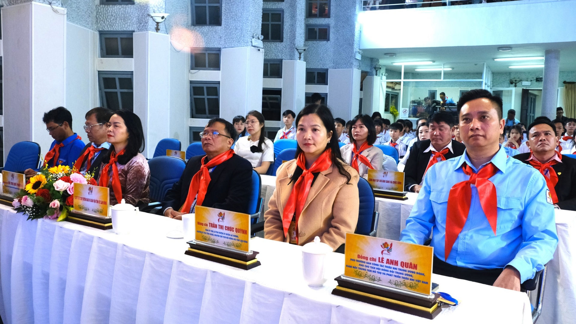 anh Lê Anh Quân - Phó trưởng Ban Công tác thiếu nhi Trung ương Đoàn, Phó Chủ tịch Hội đồng Đội Trung ương, Giám đốc Trung tâm hỗ trợ và phát triển thiếu nhi Việt Nam cùng các đại biểu tham dự Đại hội