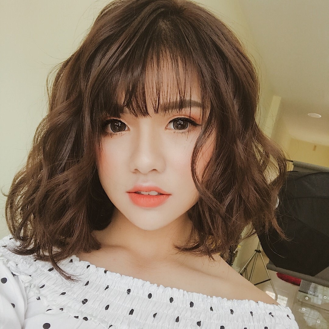 Tóc xoăn lượn sóng nhẹ không cần chăm sóc cầu kỳ. (Ảnh: btaske)