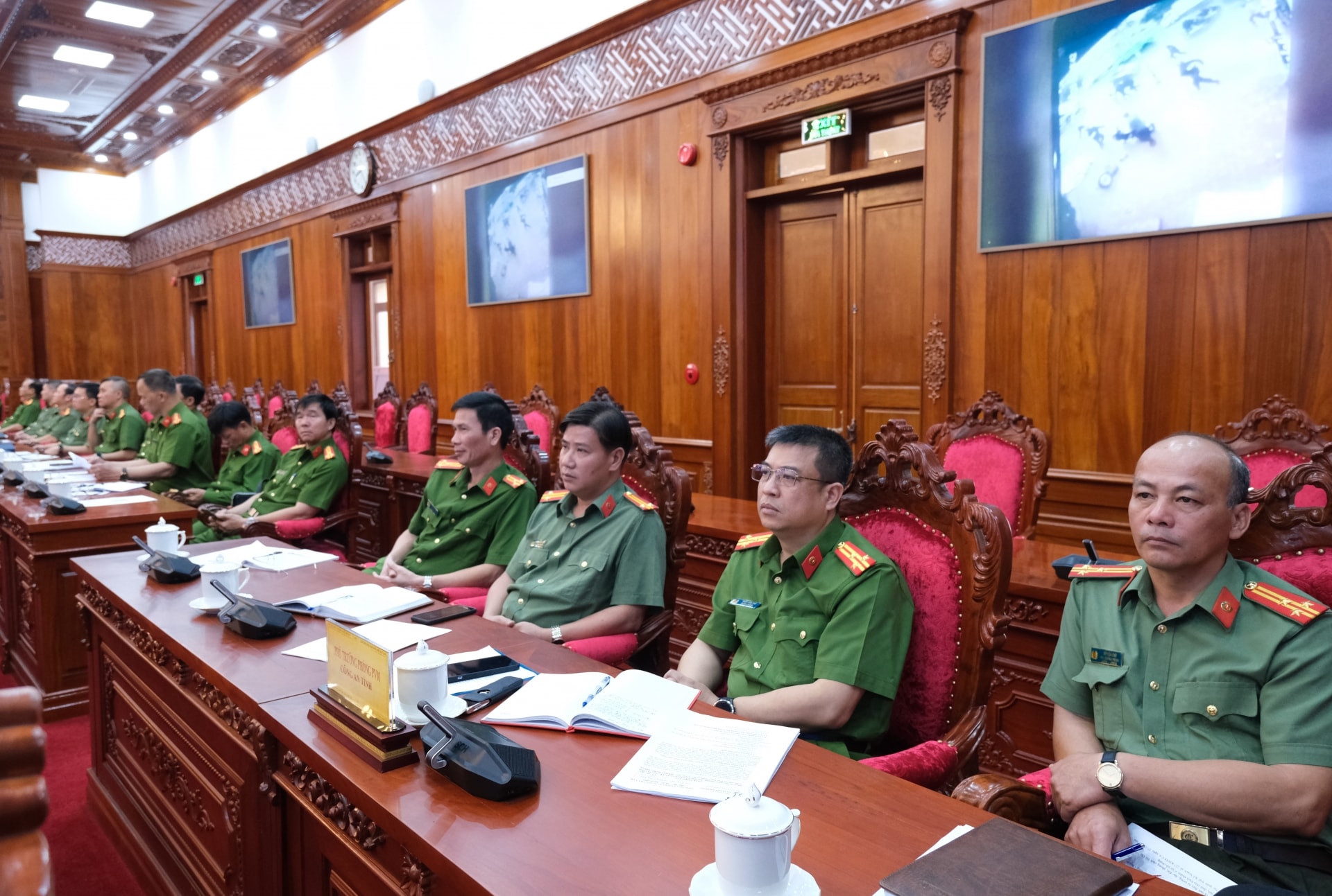 Các Phòng nghiệp vụ thuộc Công an tỉnh tham dự Hội nghị