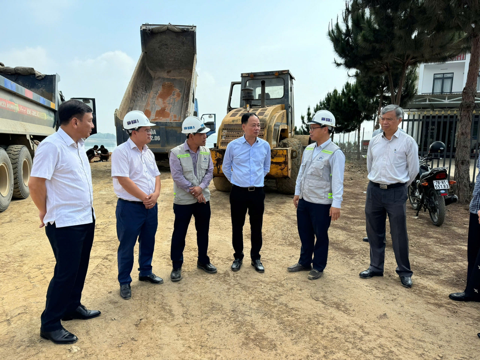 Lãnh đạo tỉnh Lâm Đồng kiểm tra thực tế hiện trường Dự án cải tạo, nâng cấp QL28B