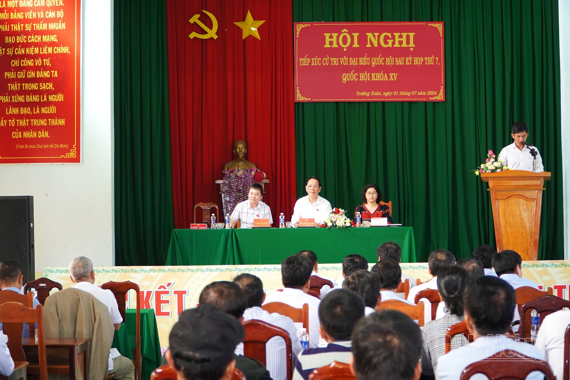 Hội nghị tiếp xúc cử tri là một trong những diễn đàn để các cấp, ngành, địa phương lắng nghe ý kiến góp ý của Nhân dân