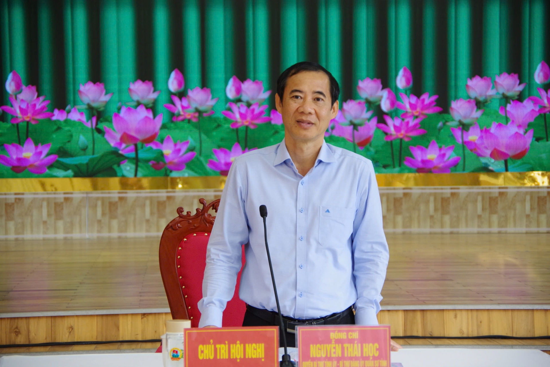 Đồng chí Nguyễn Thái Học - Quyền Bí thư Tỉnh uỷ chủ trì buổi làm việc