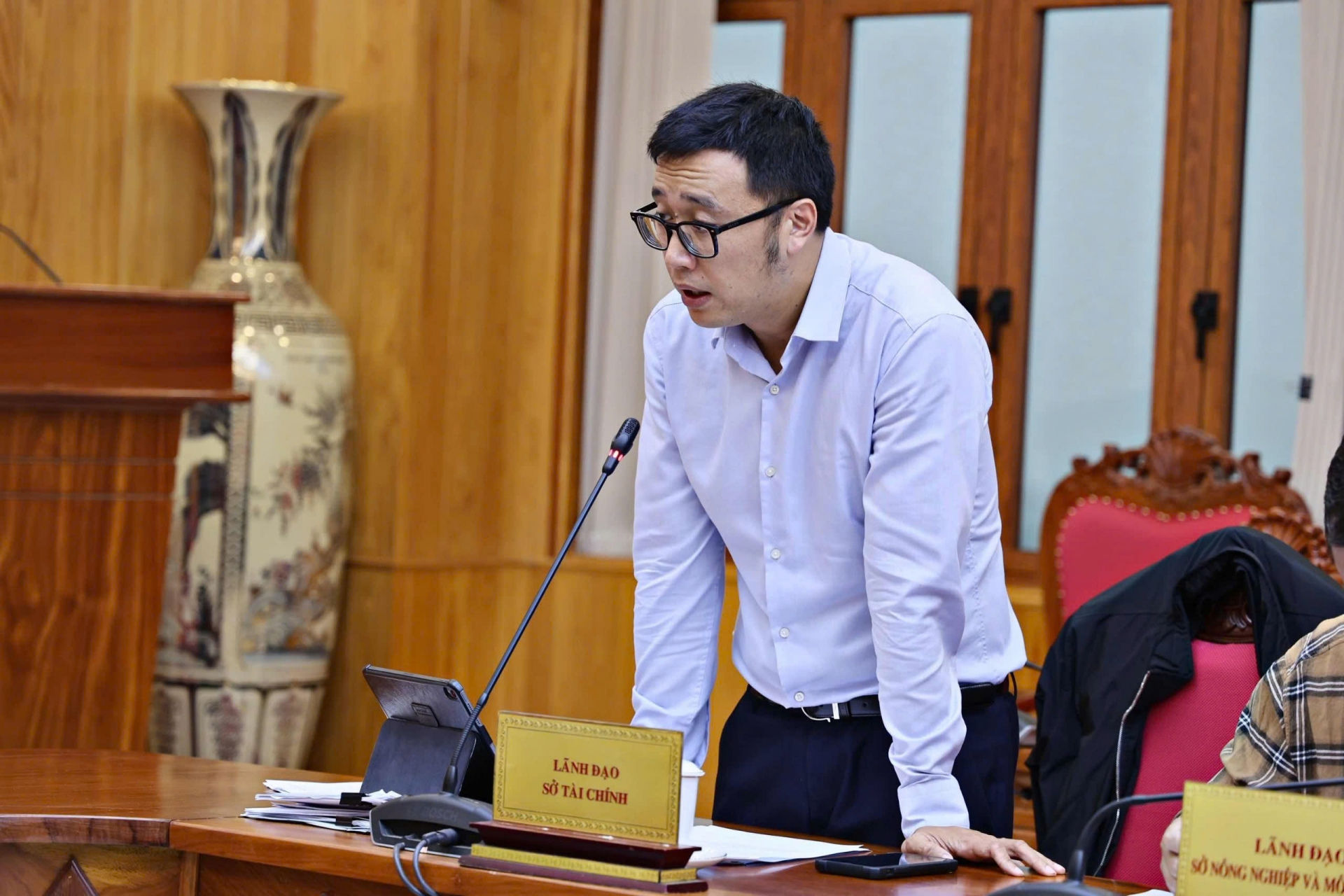 Đại diện lãnh đạo Sở Tài chính phát biểu tại buổi làm việc