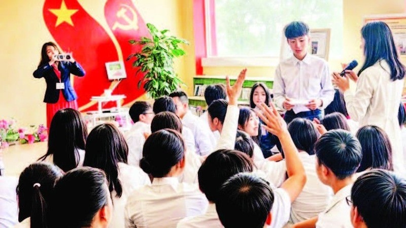 Một buổi sinh hoạt tìm hiểu về Chủ tịch Hồ Chí Minh tại
