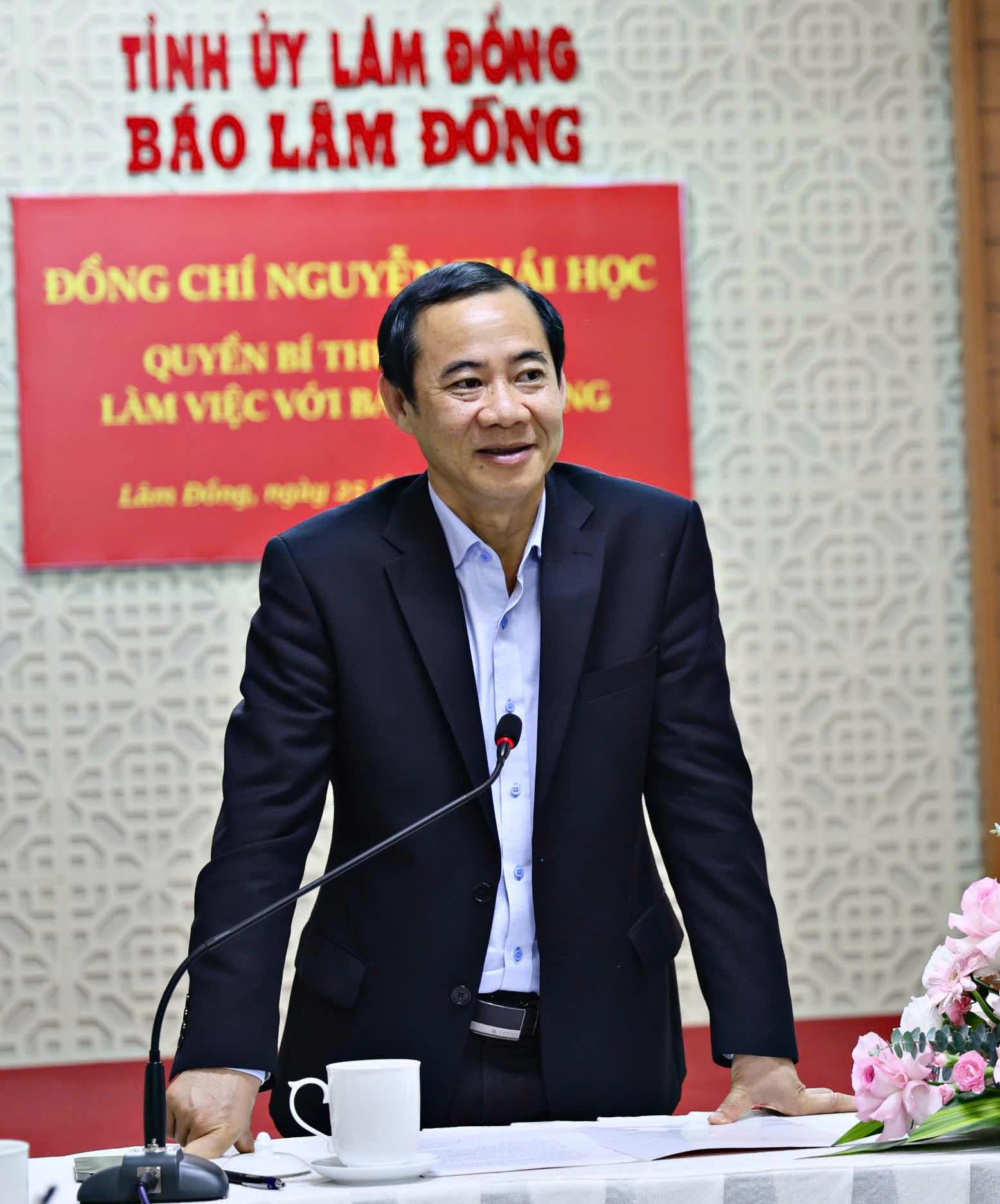 Đồng chí Nguyễn Thái Học – Quyền Bí thư Tỉnh uỷ phát biểu ý kiến tại buổi làm việc