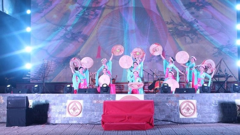 Đặc sắc chương trình giao lưu hữu nghị “Thắm tình biên cương” ảnh 2