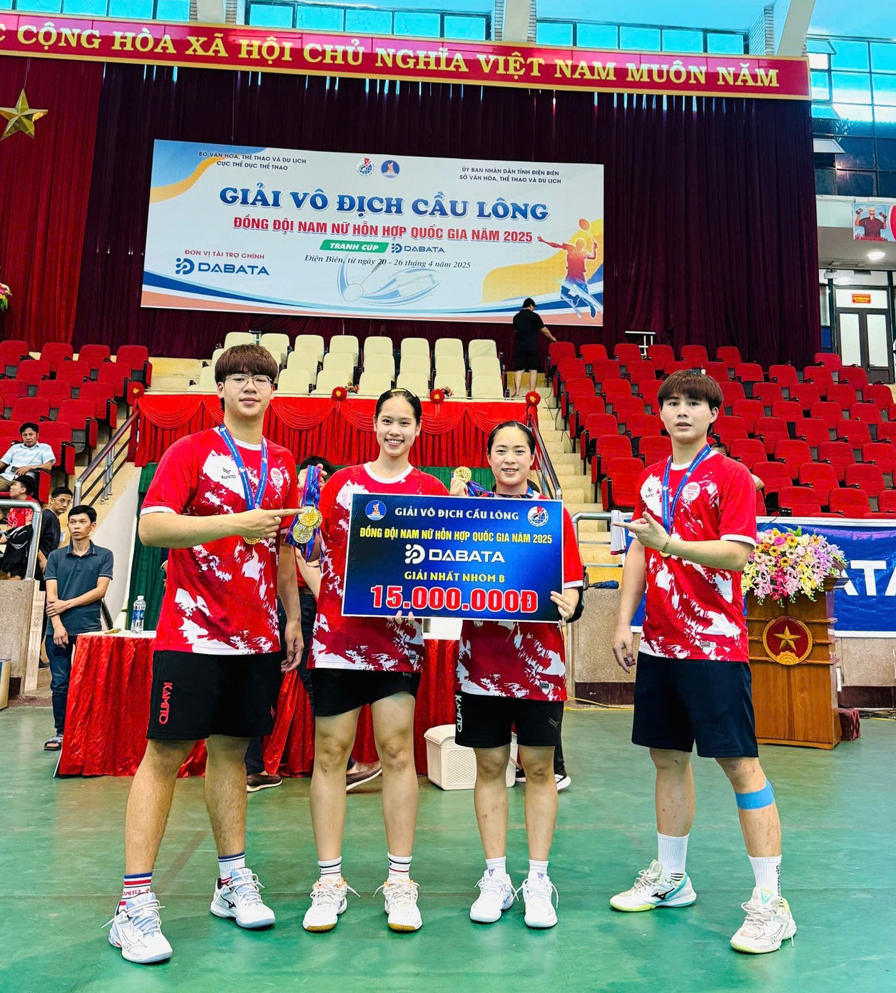 Với vị trí đứng đầu nhóm B, Đội tuyển Cầu lông Lâm Đồng sẽ giành quyền thăng hạng lên nhóm A năm 2026