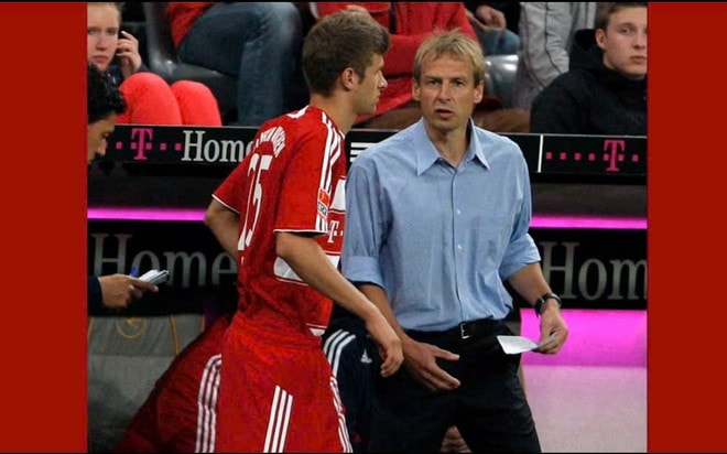 HLV Jürgen Klinsmann và Thomas Müller. (nguồn: Bayern) 2e583426-d793-4f3c-8fba-7c384d172f62.jpg