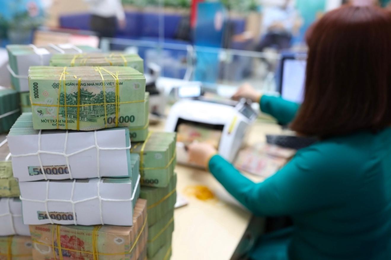 Nợ xấu leo thang ngân hàng siết chặt kiểm soát dòng tín dụng