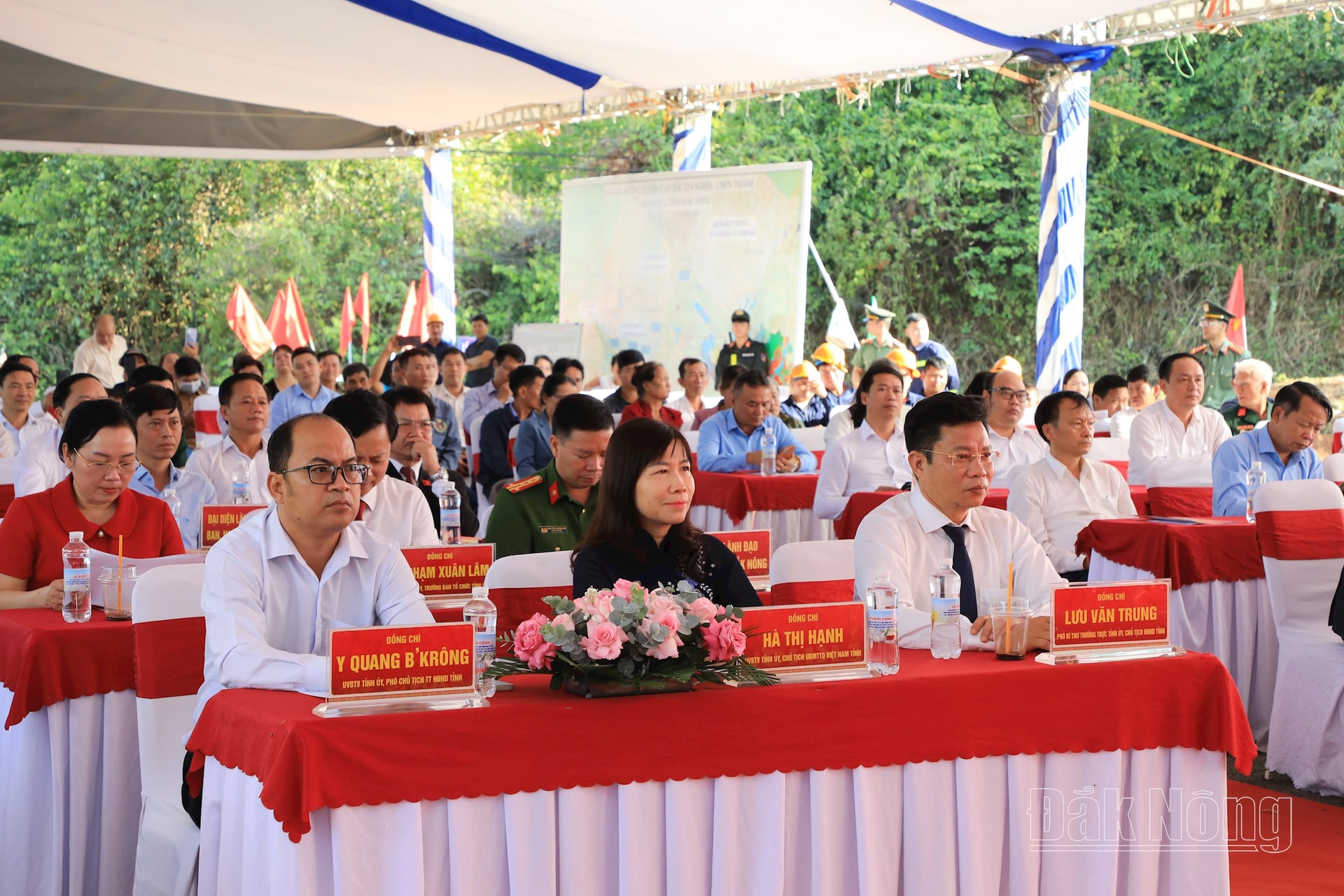 anh 0 352A2312