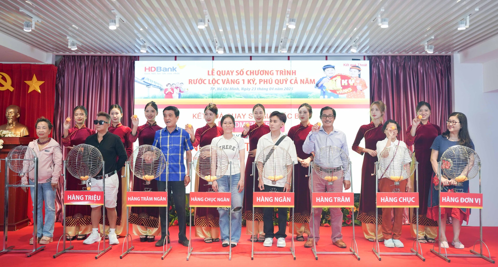 HDBank công bố 16 khách hàng trúng thưởng vàng 1 ký vàng SJC đã có chủ