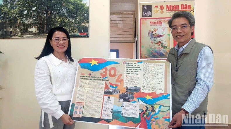 Phụ san đặc biệt của Báo Nhân Dân trên khán đài chương trình nghệ thuật “Non sông thống nhất” ảnh 6