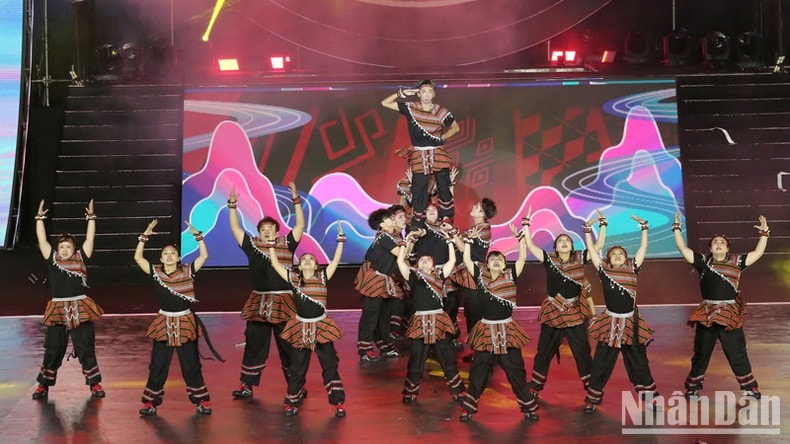 Sôi động đêm Chung kết Dalat Best Dance Crew 2025 ảnh 2