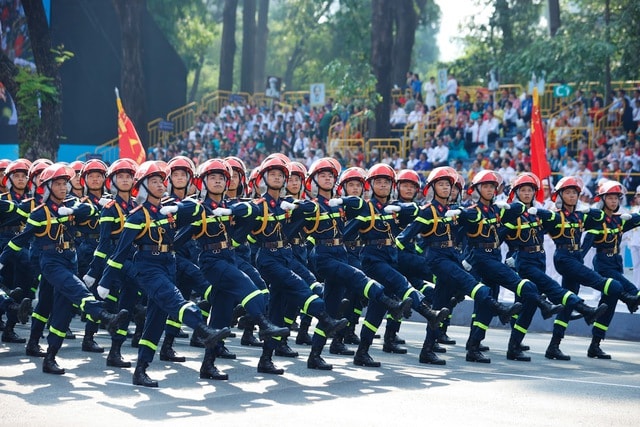 TOÀN CẢNH LỄ DIỄU BINH, DIỄU HÀNH KỶ NIỆM 50 NGÀY GIẢI PHÓNG MIỀN NAM, THỐNG NHẤT ĐẤT NƯỚC: HÀO HÙNG ĐI GIỮA LÒNG NHÂN DÂN- Ảnh 57. TOÀN CẢNH LỄ DIỄU BINH, DIỄU HÀNH KỶ NIỆM 50 NGÀY GIẢI PHÓNG MIỀN NAM, THỐNG NHẤT ĐẤT NƯỚC: HÀO HÙNG ĐI GIỮA LÒNG NHÂN DÂN- Ảnh 57.