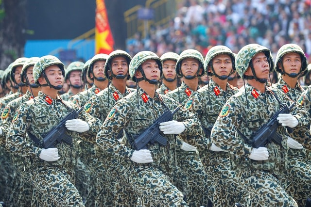 TOÀN CẢNH LỄ DIỄU BINH, DIỄU HÀNH KỶ NIỆM 50 NGÀY GIẢI PHÓNG MIỀN NAM, THỐNG NHẤT ĐẤT NƯỚC: HÀO HÙNG ĐI GIỮA LÒNG NHÂN DÂN- Ảnh 31. TOÀN CẢNH LỄ DIỄU BINH, DIỄU HÀNH KỶ NIỆM 50 NGÀY GIẢI PHÓNG MIỀN NAM, THỐNG NHẤT ĐẤT NƯỚC: HÀO HÙNG ĐI GIỮA LÒNG NHÂN DÂN- Ảnh 31.
