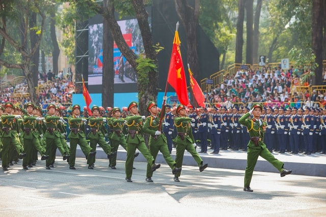 TOÀN CẢNH LỄ DIỄU BINH, DIỄU HÀNH KỶ NIỆM 50 NGÀY GIẢI PHÓNG MIỀN NAM, THỐNG NHẤT ĐẤT NƯỚC: HÀO HÙNG ĐI GIỮA LÒNG NHÂN DÂN- Ảnh 50. TOÀN CẢNH LỄ DIỄU BINH, DIỄU HÀNH KỶ NIỆM 50 NGÀY GIẢI PHÓNG MIỀN NAM, THỐNG NHẤT ĐẤT NƯỚC: HÀO HÙNG ĐI GIỮA LÒNG NHÂN DÂN- Ảnh 50.