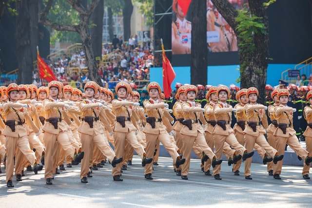 TOÀN CẢNH LỄ DIỄU BINH, DIỄU HÀNH KỶ NIỆM 50 NGÀY GIẢI PHÓNG MIỀN NAM, THỐNG NHẤT ĐẤT NƯỚC: HÀO HÙNG ĐI GIỮA LÒNG NHÂN DÂN- Ảnh 52. TOÀN CẢNH LỄ DIỄU BINH, DIỄU HÀNH KỶ NIỆM 50 NGÀY GIẢI PHÓNG MIỀN NAM, THỐNG NHẤT ĐẤT NƯỚC: HÀO HÙNG ĐI GIỮA LÒNG NHÂN DÂN- Ảnh 52.
