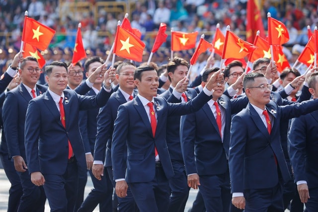 TOÀN CẢNH LỄ DIỄU BINH, DIỄU HÀNH KỶ NIỆM 50 NGÀY GIẢI PHÓNG MIỀN NAM, THỐNG NHẤT ĐẤT NƯỚC: HÀO HÙNG ĐI GIỮA LÒNG NHÂN DÂN- Ảnh 70. TOÀN CẢNH LỄ DIỄU BINH, DIỄU HÀNH KỶ NIỆM 50 NGÀY GIẢI PHÓNG MIỀN NAM, THỐNG NHẤT ĐẤT NƯỚC: HÀO HÙNG ĐI GIỮA LÒNG NHÂN DÂN- Ảnh 70.