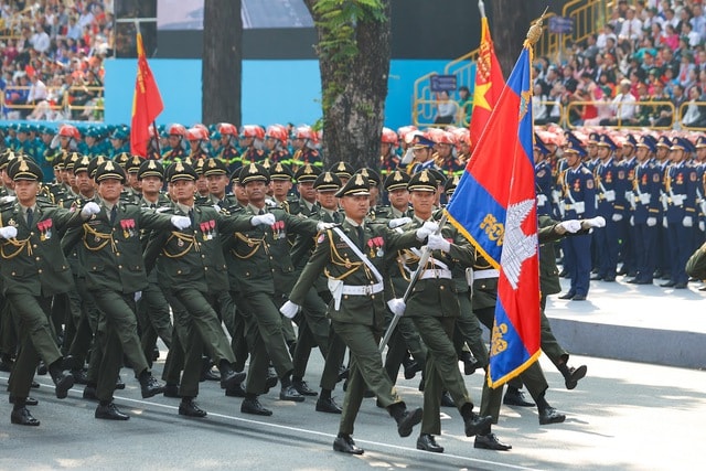 TOÀN CẢNH LỄ DIỄU BINH, DIỄU HÀNH KỶ NIỆM 50 NGÀY GIẢI PHÓNG MIỀN NAM, THỐNG NHẤT ĐẤT NƯỚC: HÀO HÙNG ĐI GIỮA LÒNG NHÂN DÂN- Ảnh 43. TOÀN CẢNH LỄ DIỄU BINH, DIỄU HÀNH KỶ NIỆM 50 NGÀY GIẢI PHÓNG MIỀN NAM, THỐNG NHẤT ĐẤT NƯỚC: HÀO HÙNG ĐI GIỮA LÒNG NHÂN DÂN- Ảnh 43.
