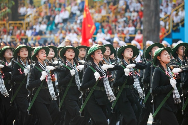 TOÀN CẢNH LỄ DIỄU BINH, DIỄU HÀNH KỶ NIỆM 50 NGÀY GIẢI PHÓNG MIỀN NAM, THỐNG NHẤT ĐẤT NƯỚC: HÀO HÙNG ĐI GIỮA LÒNG NHÂN DÂN- Ảnh 45. TOÀN CẢNH LỄ DIỄU BINH, DIỄU HÀNH KỶ NIỆM 50 NGÀY GIẢI PHÓNG MIỀN NAM, THỐNG NHẤT ĐẤT NƯỚC: HÀO HÙNG ĐI GIỮA LÒNG NHÂN DÂN- Ảnh 45.