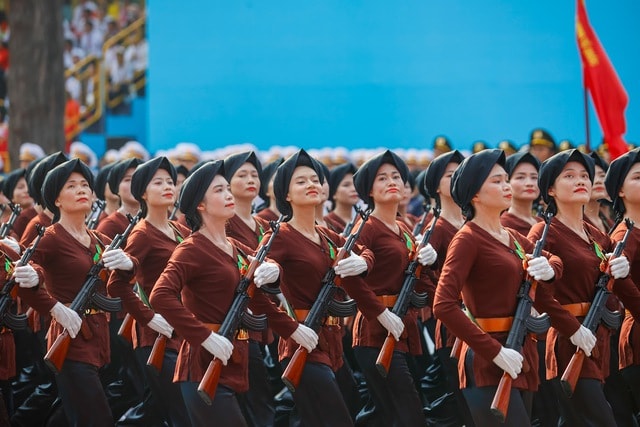 TOÀN CẢNH LỄ DIỄU BINH, DIỄU HÀNH KỶ NIỆM 50 NGÀY GIẢI PHÓNG MIỀN NAM, THỐNG NHẤT ĐẤT NƯỚC: HÀO HÙNG ĐI GIỮA LÒNG NHÂN DÂN- Ảnh 47. TOÀN CẢNH LỄ DIỄU BINH, DIỄU HÀNH KỶ NIỆM 50 NGÀY GIẢI PHÓNG MIỀN NAM, THỐNG NHẤT ĐẤT NƯỚC: HÀO HÙNG ĐI GIỮA LÒNG NHÂN DÂN- Ảnh 47.