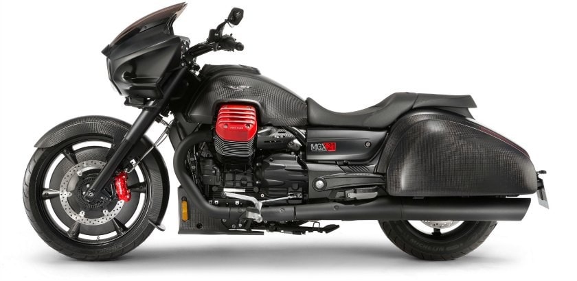 Đậm chất cruiser Ý, mạnh mẽ và tinh tế đến từng chi tiết. Ảnh: S.T moto-guzzi-mgx-21-flying-fortress.jpg