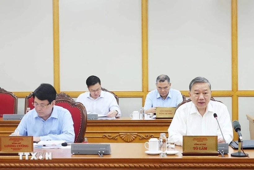 ttxvn-bo-chinh-tri-ban-bi-thu-ho.jpg