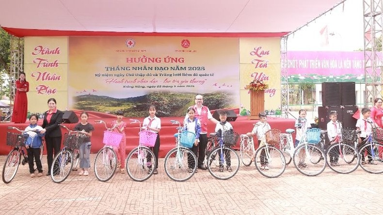 Nhiều hoạt động thiết thực ở Đắk Lắk hưởng ứng “Tháng Nhân đạo” năm 2025 ảnh 6