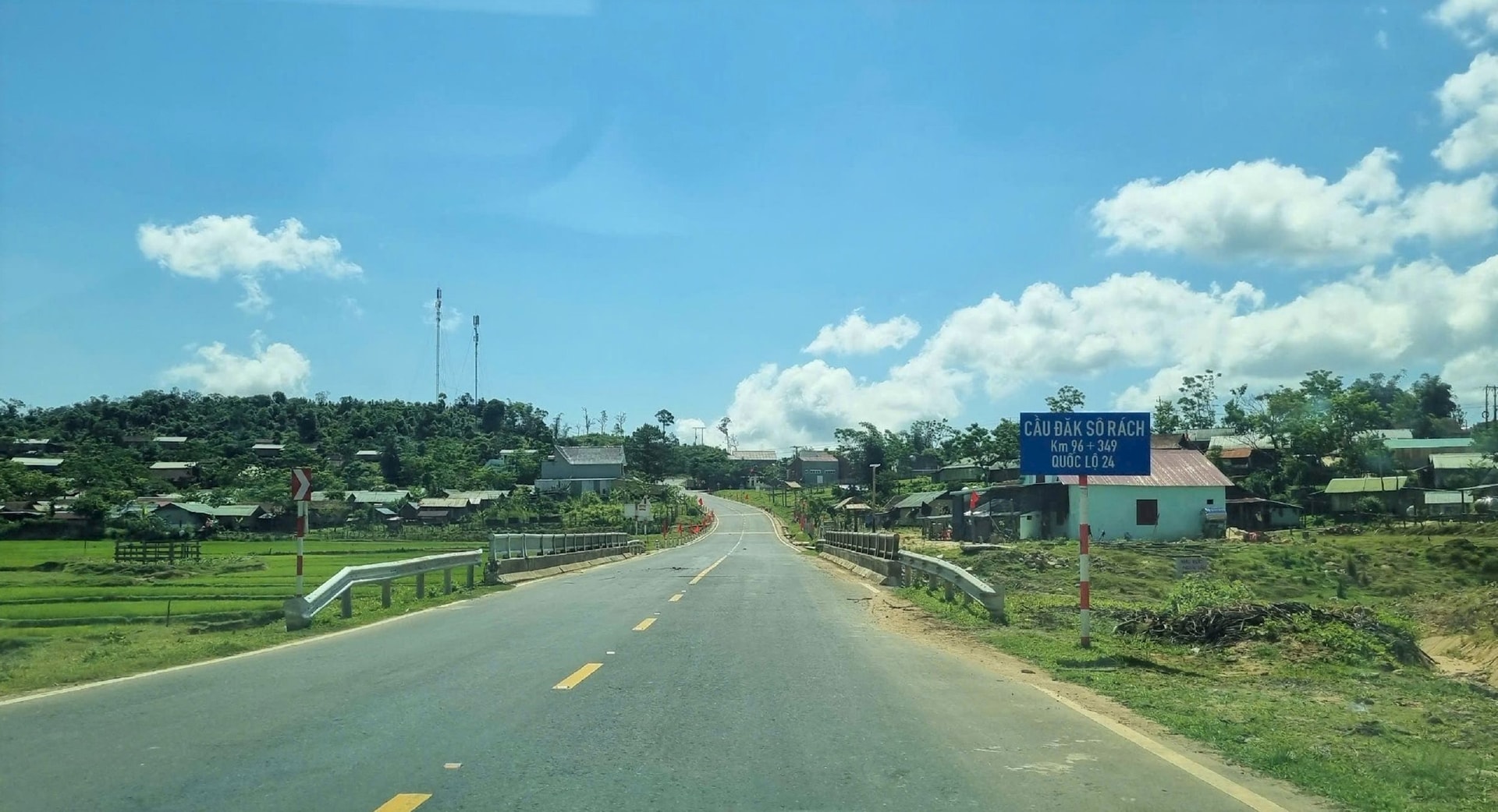 171054Quốc lộ 24 nối Kon Tum và Quảng Ngãi
