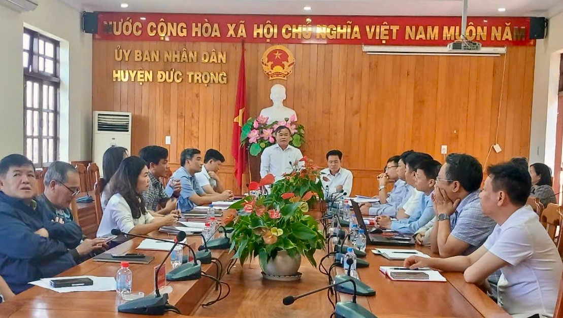 Chủ tịch UBND huyện Đức Trọng báo cáo tình hình triển khai nhiệm vụ giải ngân vốn…