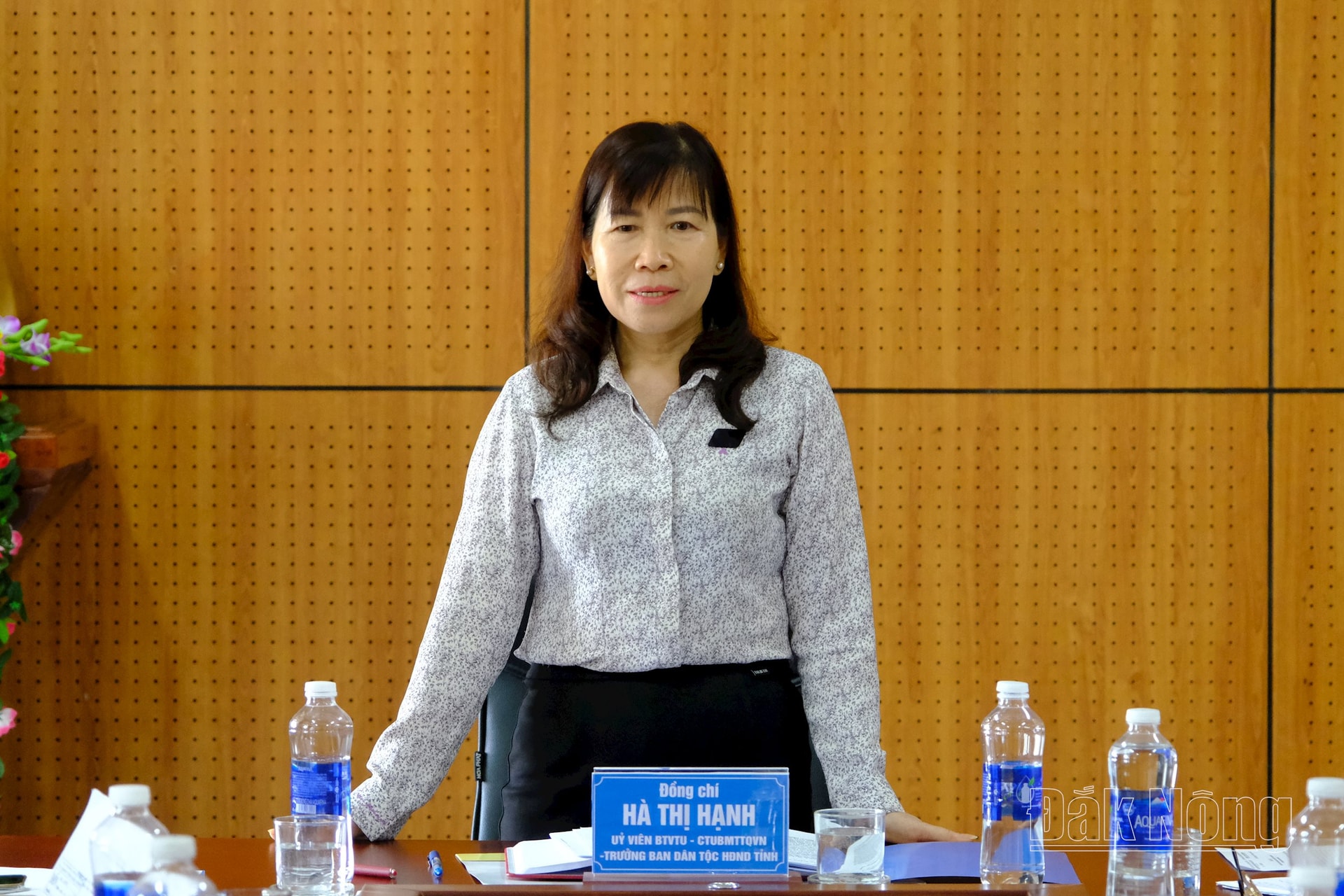 Phát biểu tại buổi làm việc, đồng chí Hà Thị Hạnh ghi nhận những nỗ lực của huyện Đắk Glong trong triển khai chính sách BHYT trên địa bàn huyện thời gian qua