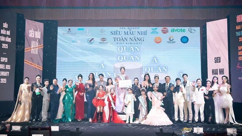 Nguyễn Huỳnh Yến Trang giành giải Quán quân Siêu mẫu nhí toàn năng mùa 2 ảnh 2