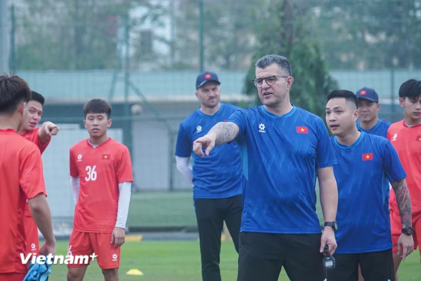 Huấn luyện viên Cristiano Roland và các học trò sẽ có màn