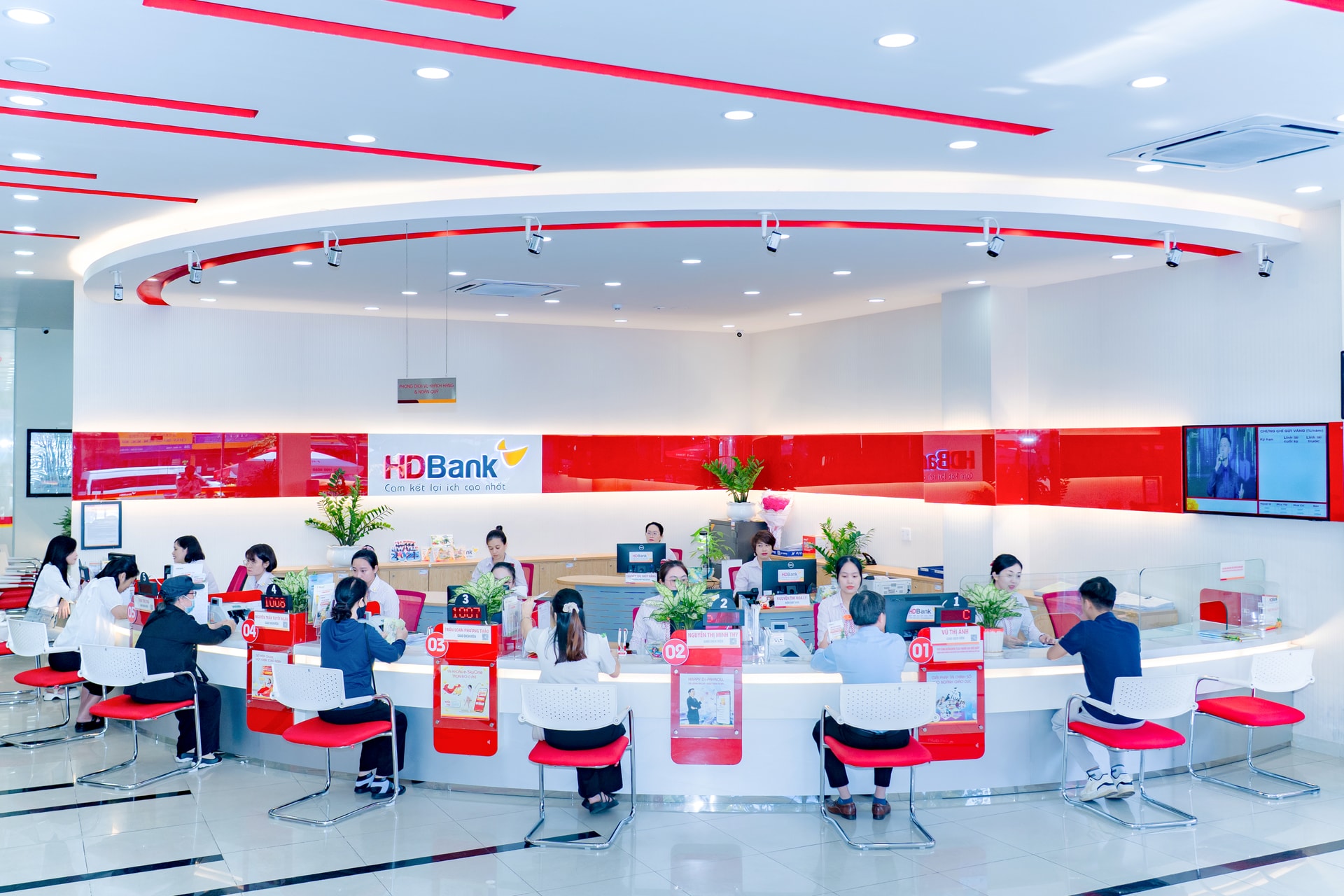 Lãi suất chỉ từ 3năm HDBank kích hoạt 2 gói vay quy 35000 tỷ đồng hỗ trợ doanh nghiệp tăng tốc và chuyển đổi số