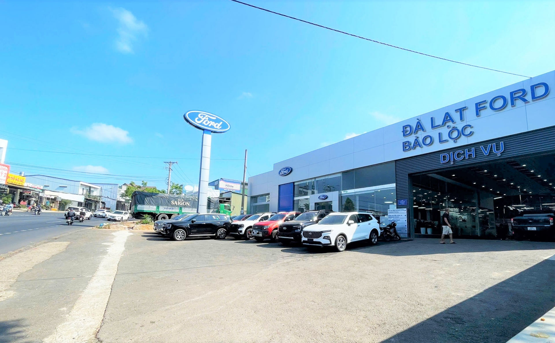 Đại lý Đà Lạt Ford Chi nhánh Bảo Lộc đã trả lại vỉa hè đảm bảo thông thoáng sau phản ánh của Báo Lâm Đồng