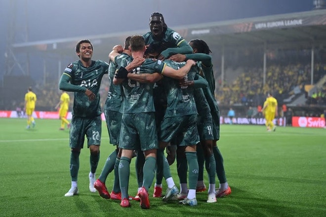 Tottenham cùng M.U giúp bóng đá Anh làm nên lịch sử. (Nguồn: Getty Images) tottenham-0905.jpg