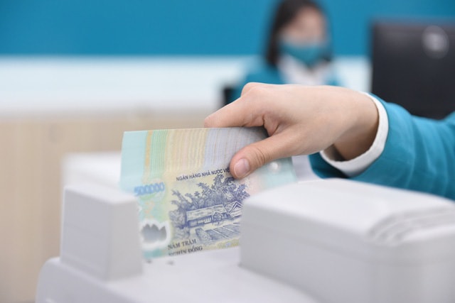BANK nào cắt giảm chi phí cho nhân viên trong Quý I2025