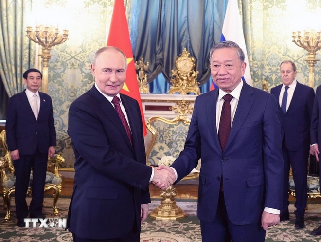 Tổng Bí thư Tô Lâm hội đàm hẹp với Tổng thống Nga Vladimir Putin. (Ảnh: Thống Nhất/TTXVN) ttxvn-tong-bi-thu-hoi-dam-tong-thong-nga-2.jpg