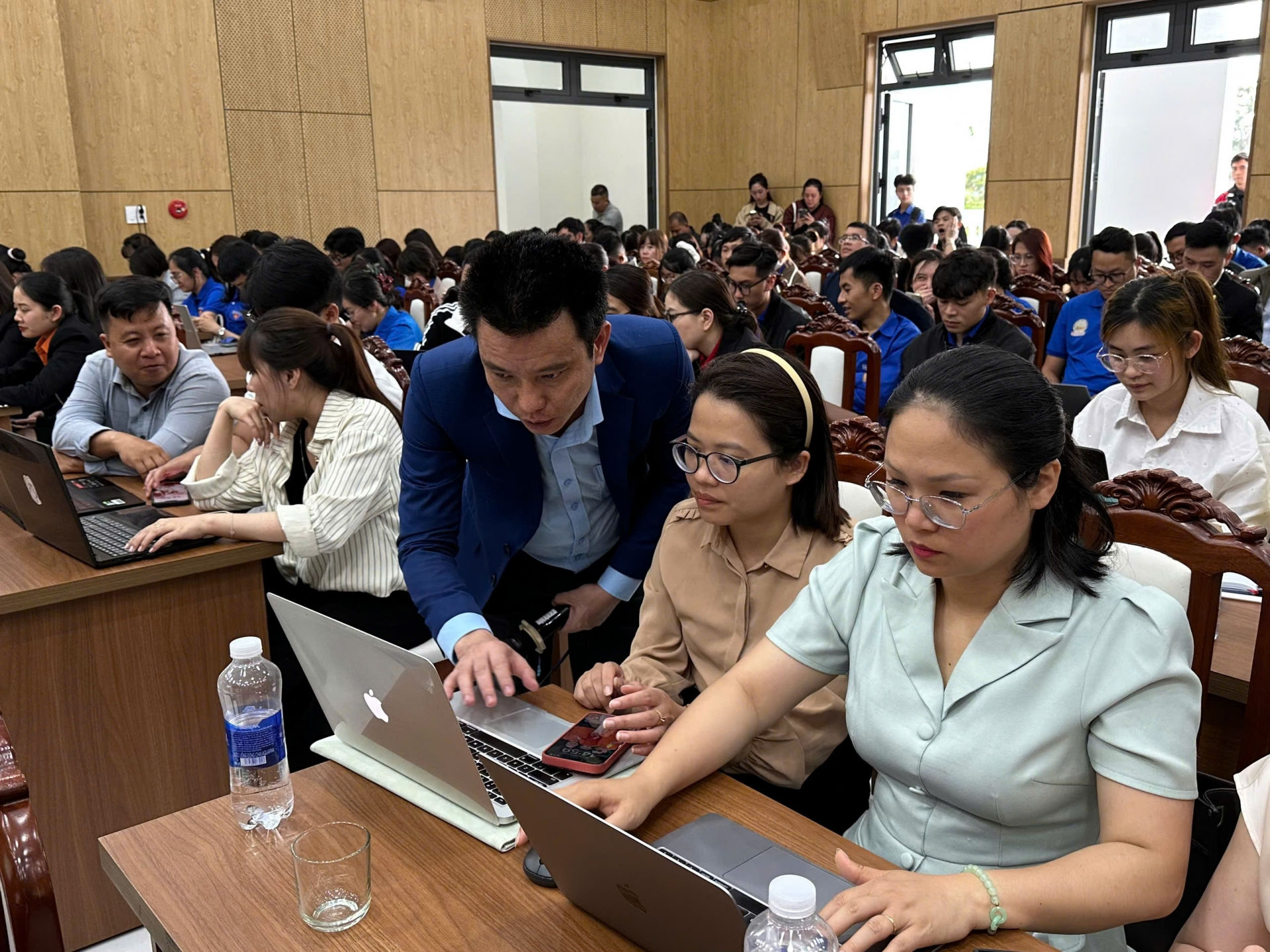 Các học viên được trang bị kỹ năng ChatGPT  và tích hợp GenAI vào công việc
