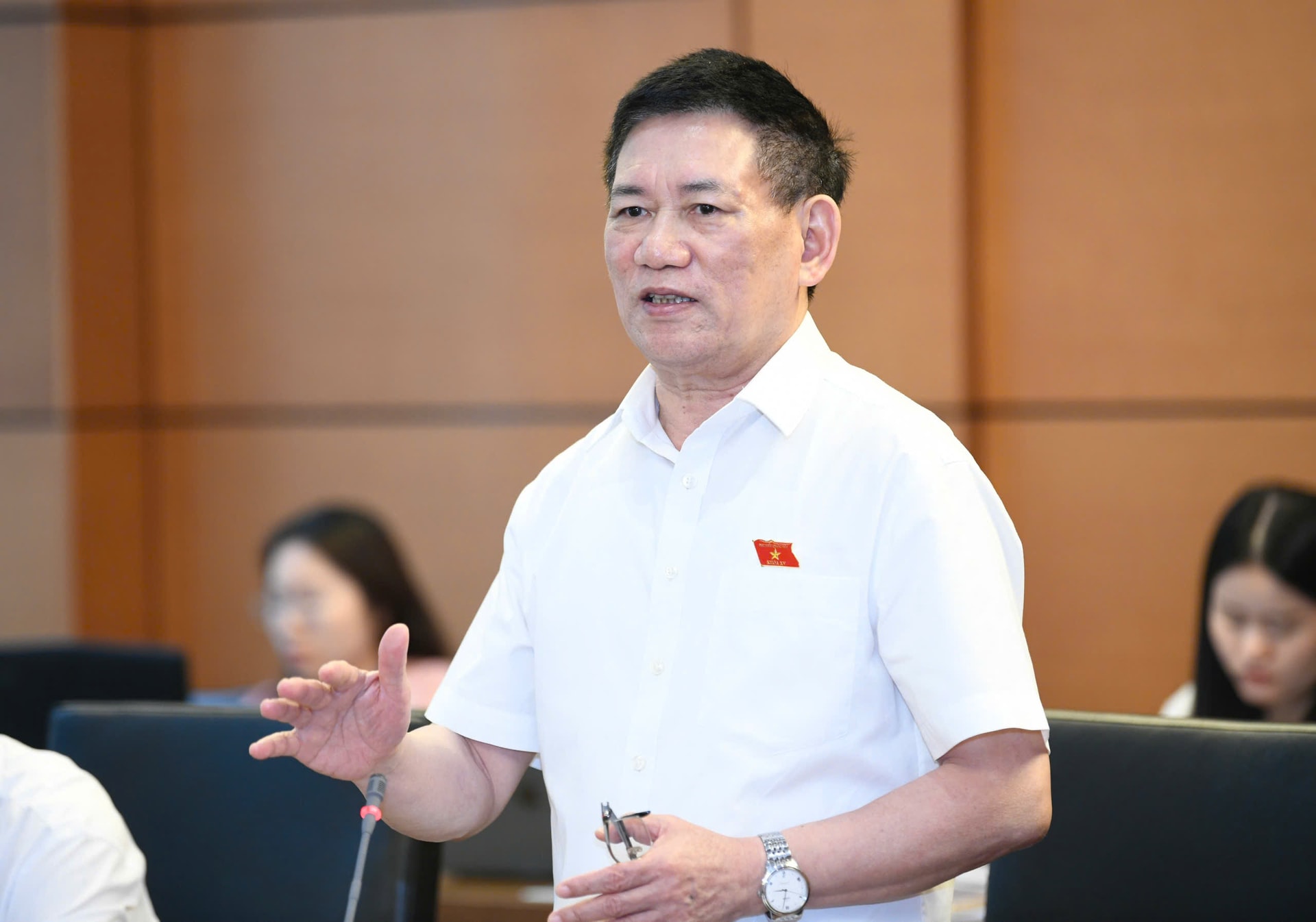 Phó thủ tướng: 'Lập quỹ để cho vay, đố các đồng chí thu lại được tiền'- Ảnh 2. Phó thủ tướng: 'Lập quỹ để cho vay, đố các đồng chí thu lại được tiền'- Ảnh 2.