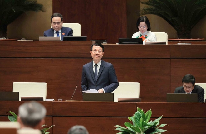 Bộ trưởng Bộ Khoa học và Công nghệ Nguyễn Mạnh Hùng giải trình, làm rõ một số vấn đề đại biểu Quốc hội nêu. (Ảnh: An Đăng/TTXVN) hop-quoc-hoi-2.jpg