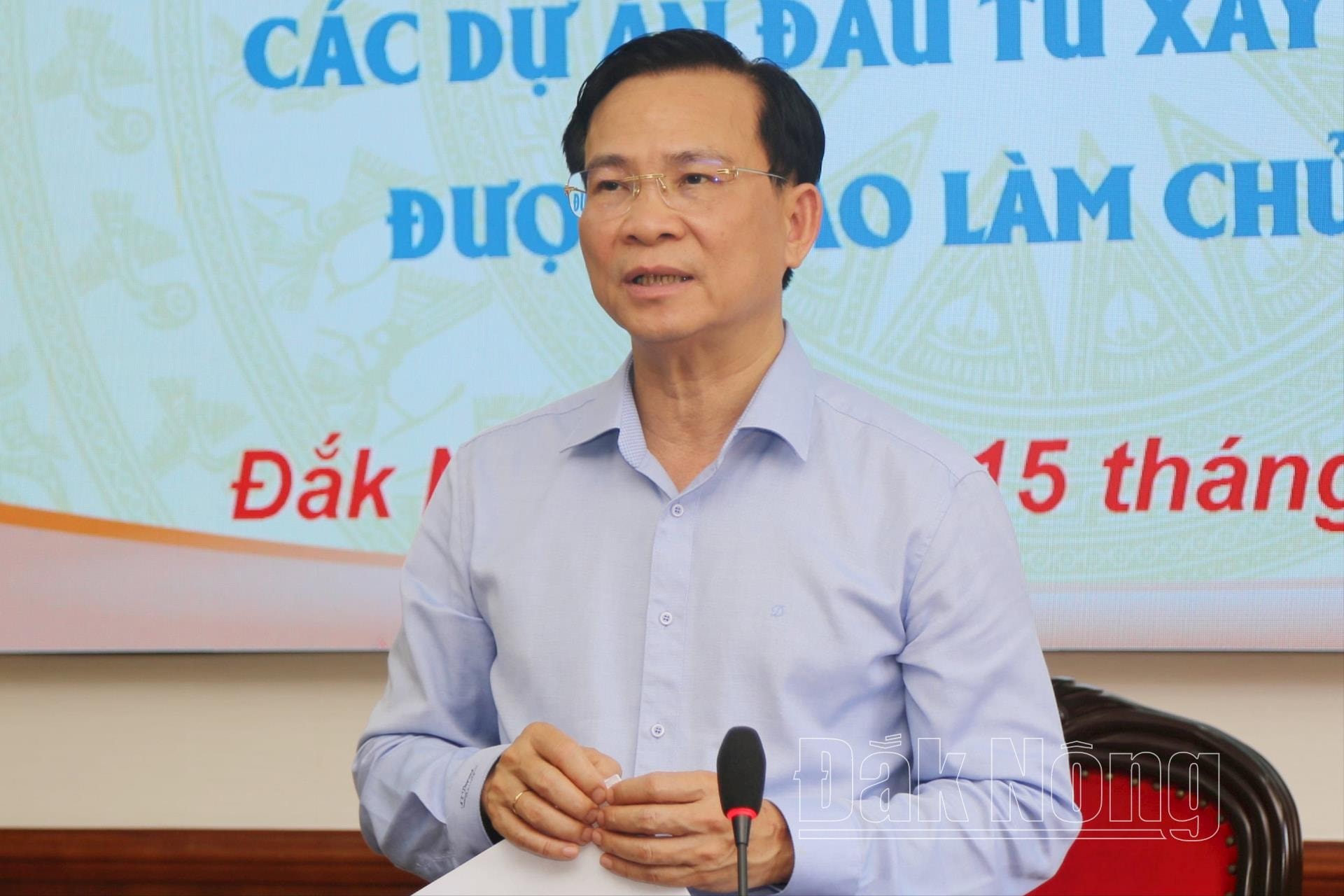 Phó Bí thư Tỉnh ủy, Chủ tịch UBND tỉnh Hồ Văn Mười chỉ đạo chủ đầu tư phối hợp các địa phương, nhà thầu GPMB, đẩy nhanh tiến độ thực hiện dự án