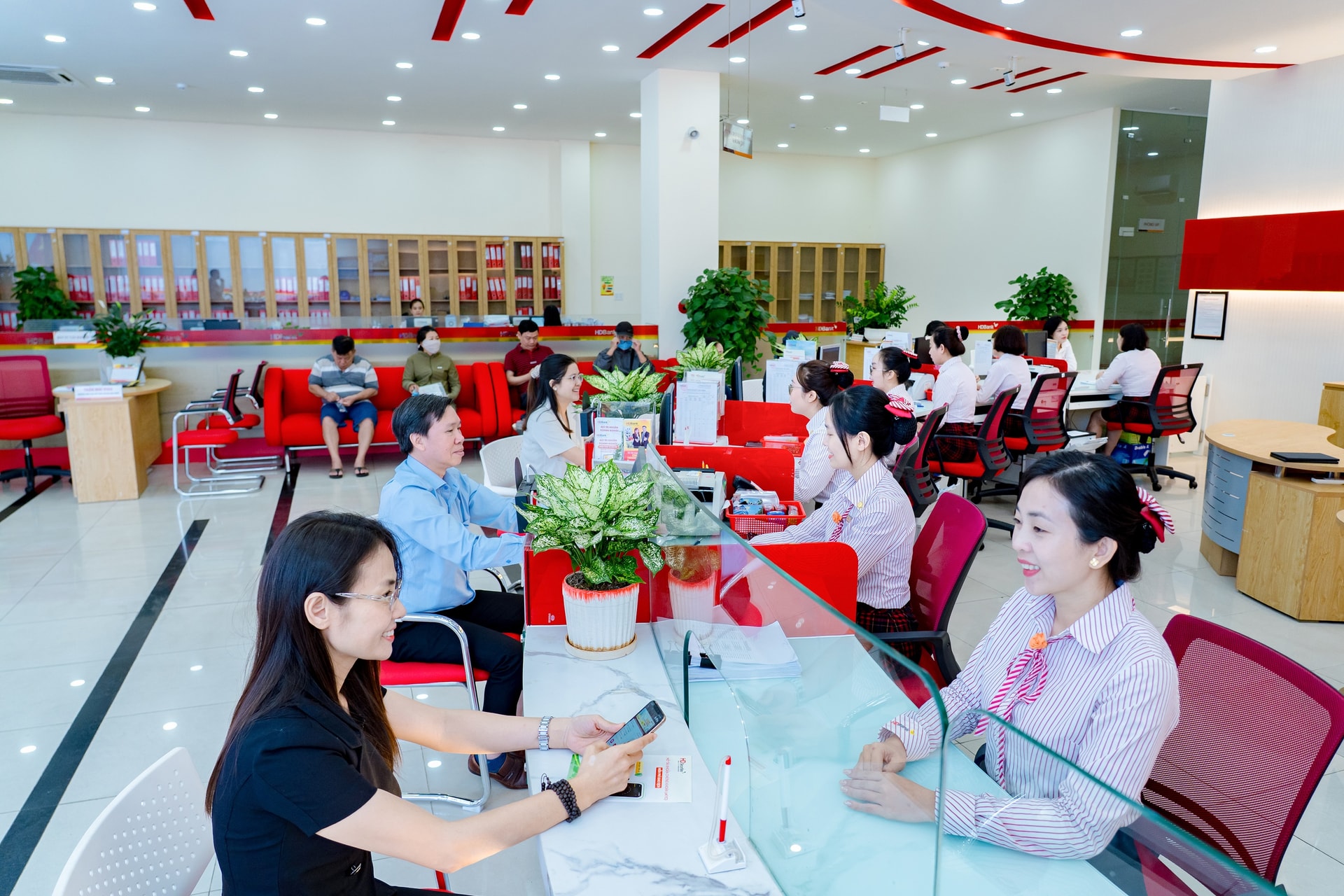 Triển khai chương trình trọng điểm của Chính phủ HDBank mở gói vay ưu đãi 20000 tỷ đồng cho doanh nghiệp hạ tầng và công nghệ số