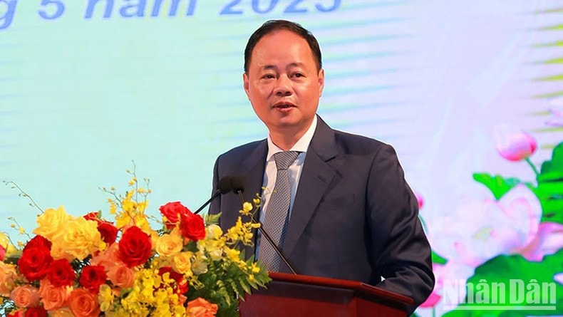Lâm Đồng tuyên dương học sinh xuất sắc và điển hình tiên tiến ngành giáo dục giai đoạn 2020-2025 ảnh 5