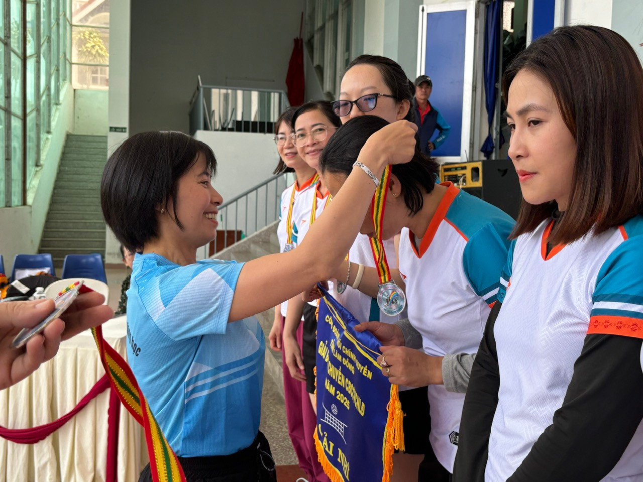Trao huy chương cho VĐV