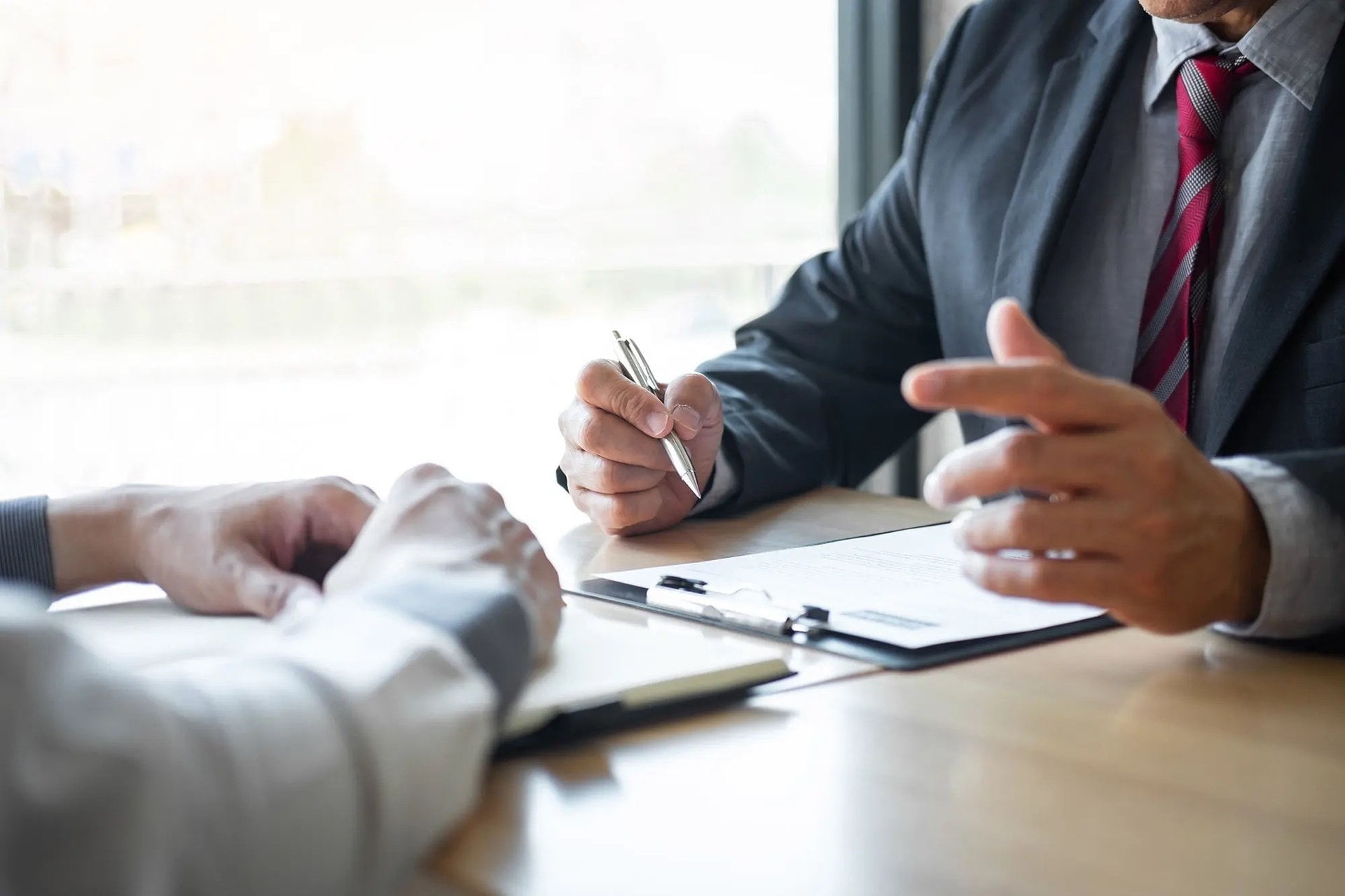 Quy tắc phỏng vấn xin việc: Để trở thành ứng viên mạnh hơn, bạn cần hiểu vai trò của từng người phỏng vấn bạn. (Ảnh: Shutterstock)